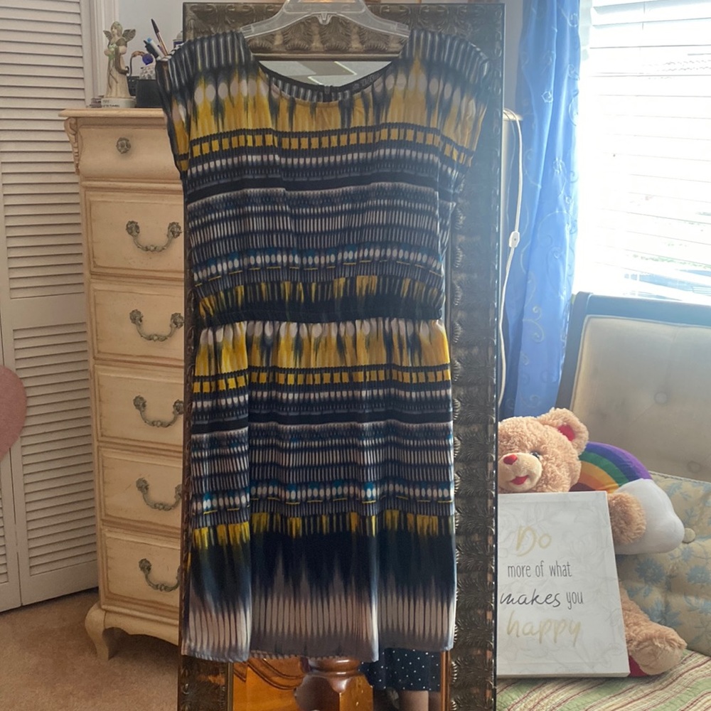 Ombre art dress with exposed back zipper size M